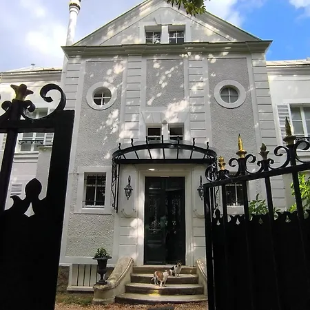 Domaine De Ris Maison d'hôtes Ris-Orangis