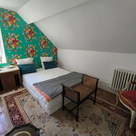 Πανσιόν Domaine De Ris 3*