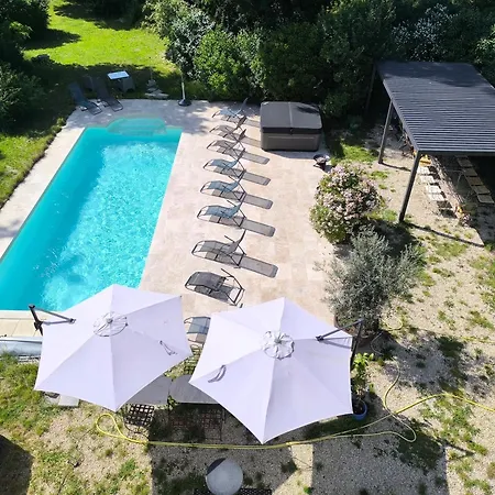Domaine De Ris 3*